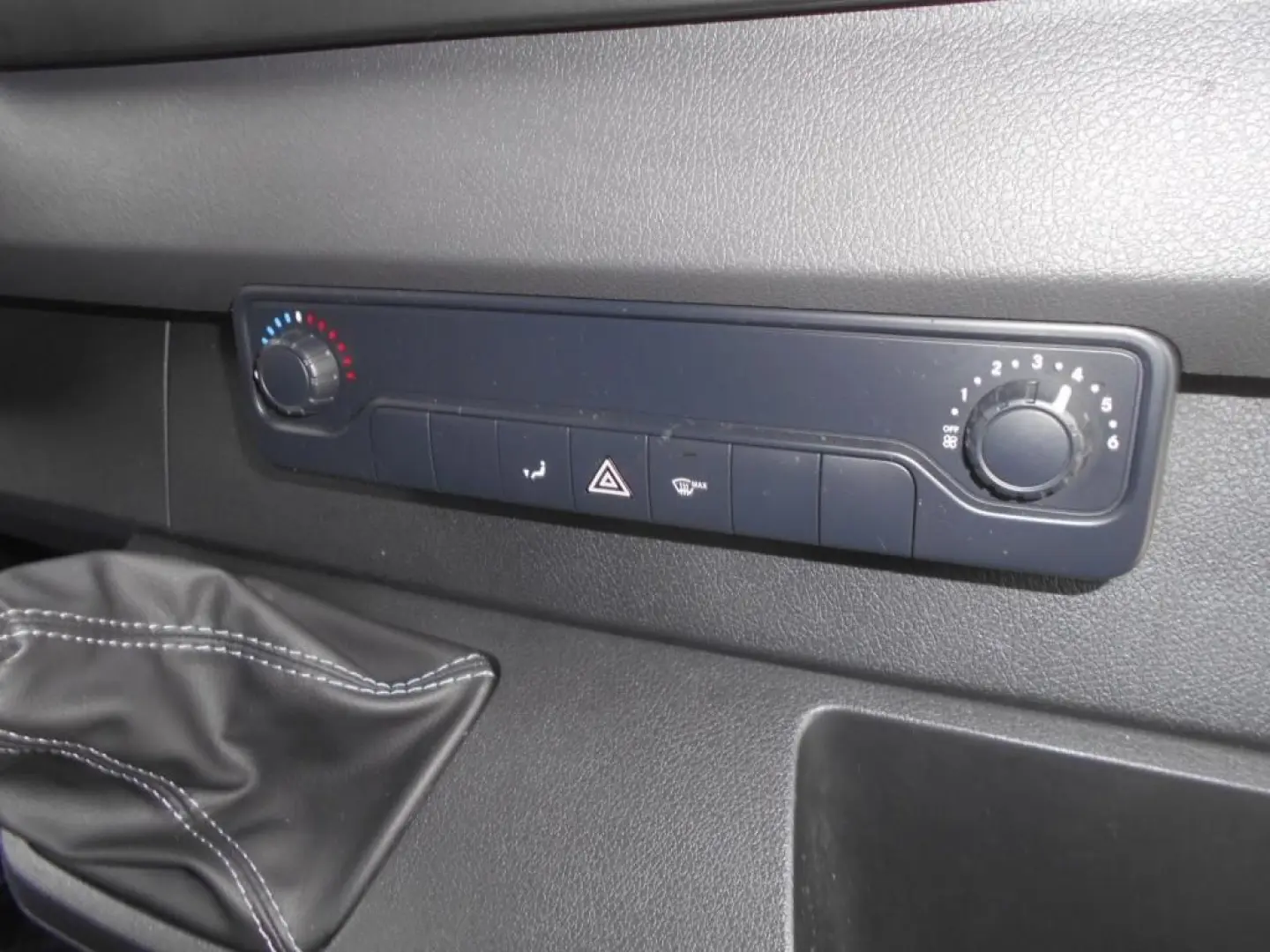 Sprinter 211 CDI KA Kompakt 3-Sitze Holzboden 18