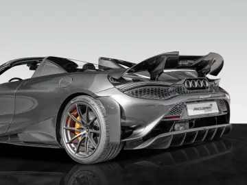 765LT Spider  Electrochromic Roof  Comfort Seats