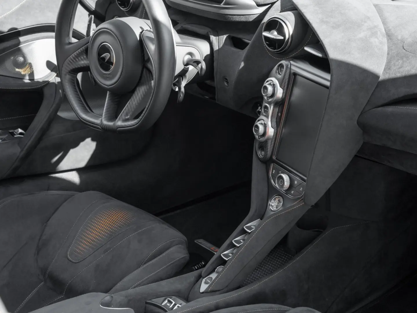 765LT Spider  Electrochromic Roof  Comfort Seats