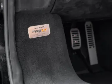 765LT Spider  Electrochromic Roof  Comfort Seats