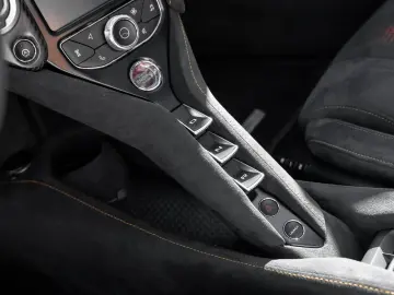 765LT Spider  Electrochromic Roof  Comfort Seats