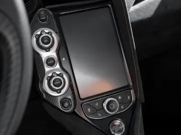 765LT Spider  Electrochromic Roof  Comfort Seats