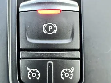 Renault Kadjar  carlig remorcare 133.000 km garantie  rate