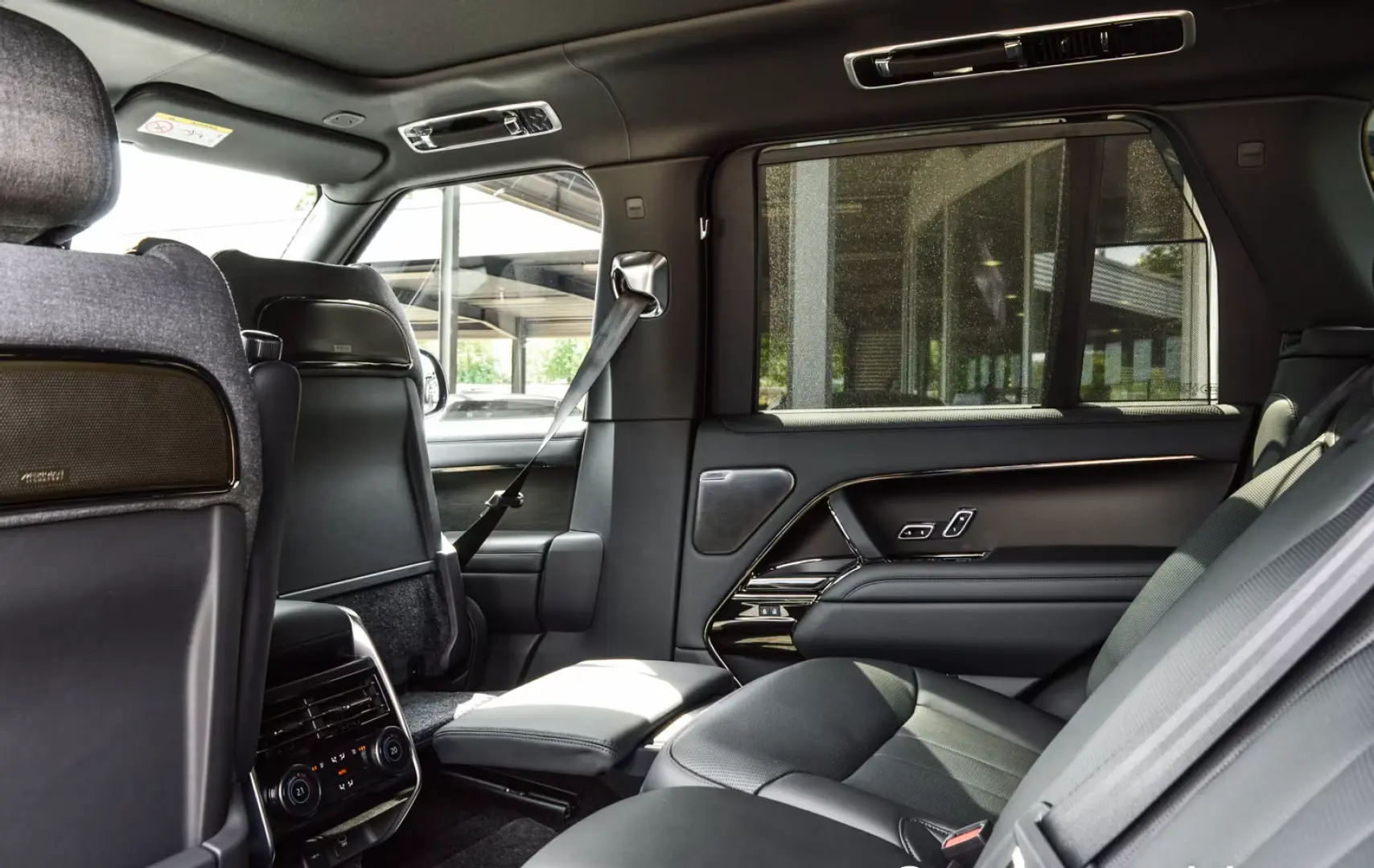 Land Rover Range Rover  SV   615 CP