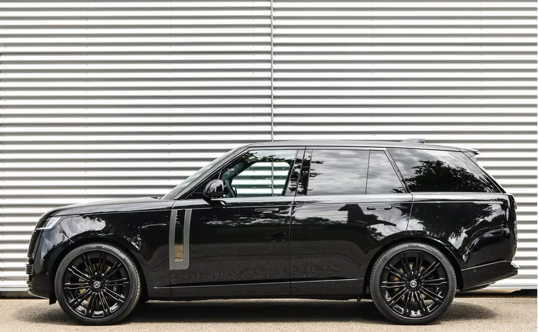 Land Rover Range Rover  SV   615 CP