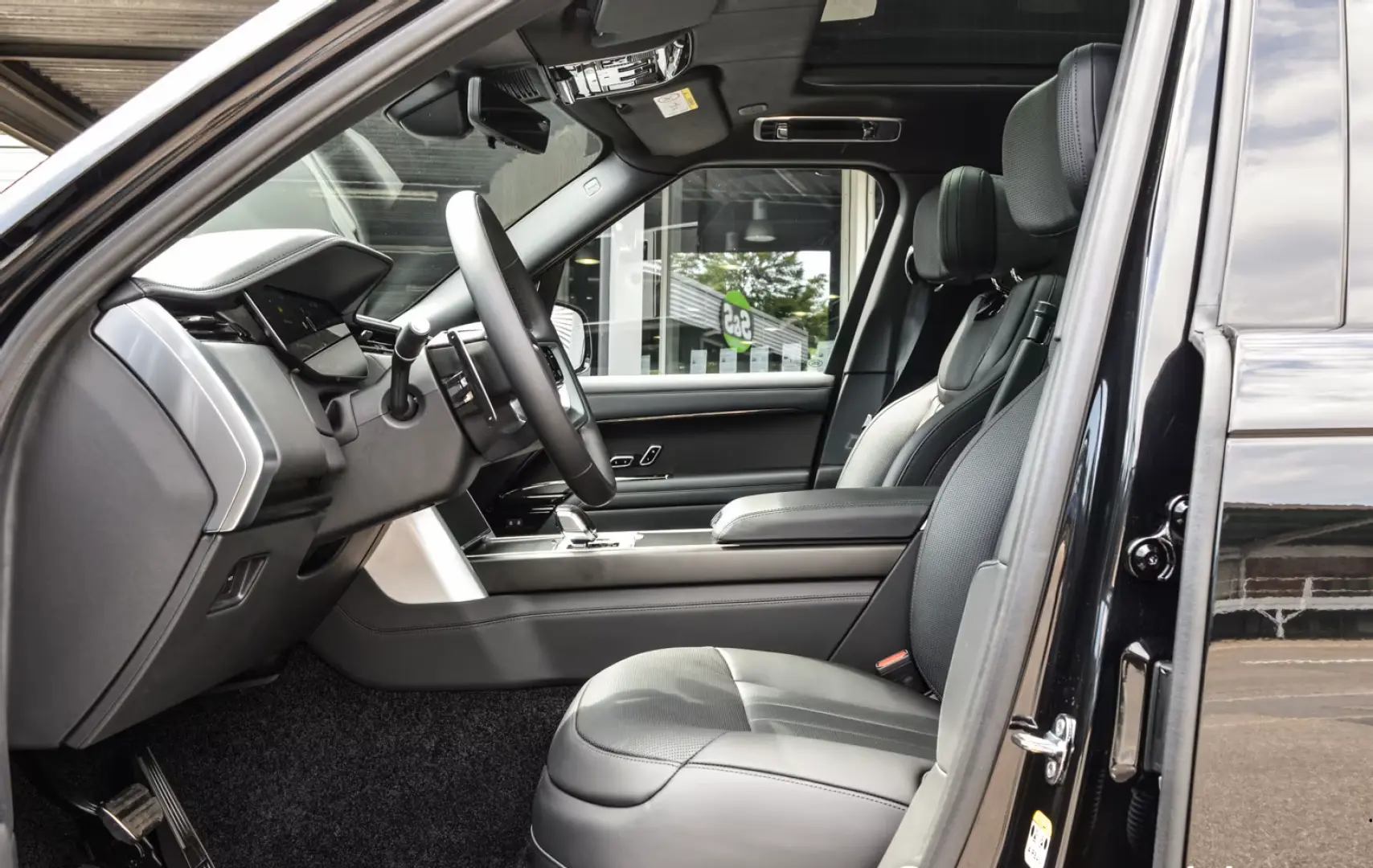 Land Rover Range Rover  SV   615 CP