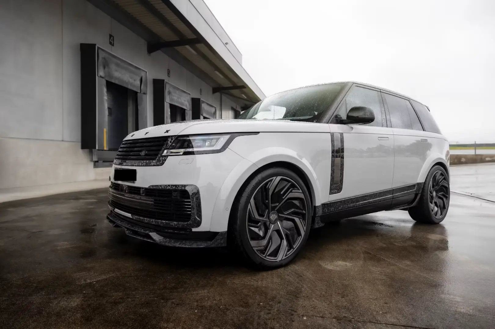 Land Rover Range Rover 4.4 P615 V8 MHEV