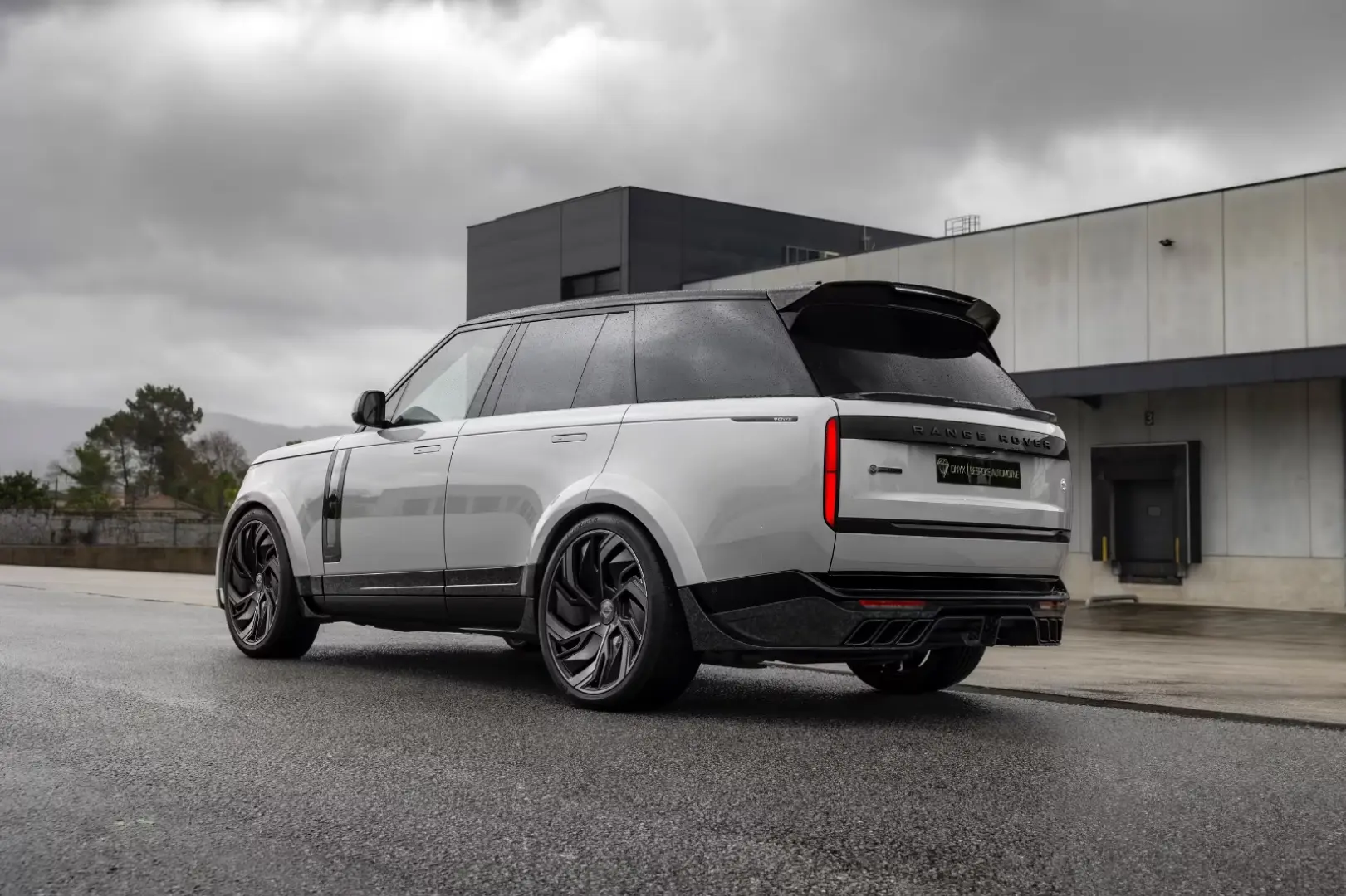 Land Rover Range Rover 4.4 P615 V8 MHEV