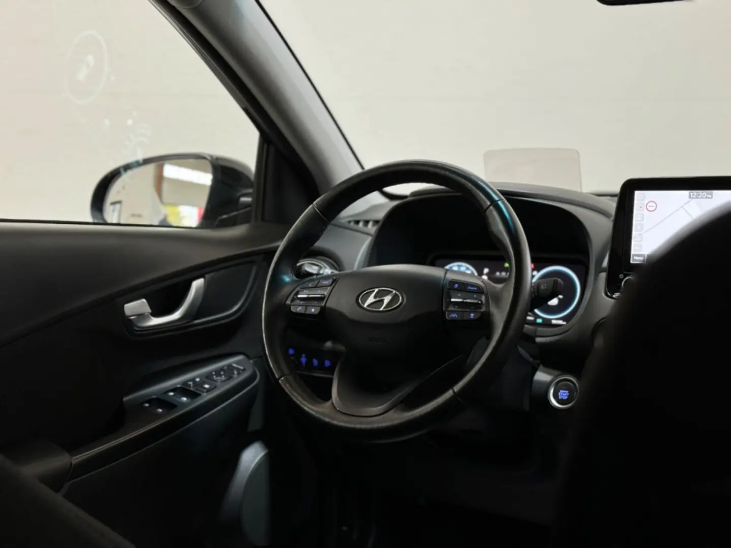 Kona Prime 2WD HUD KAMERA LED SHZ CARPLAY