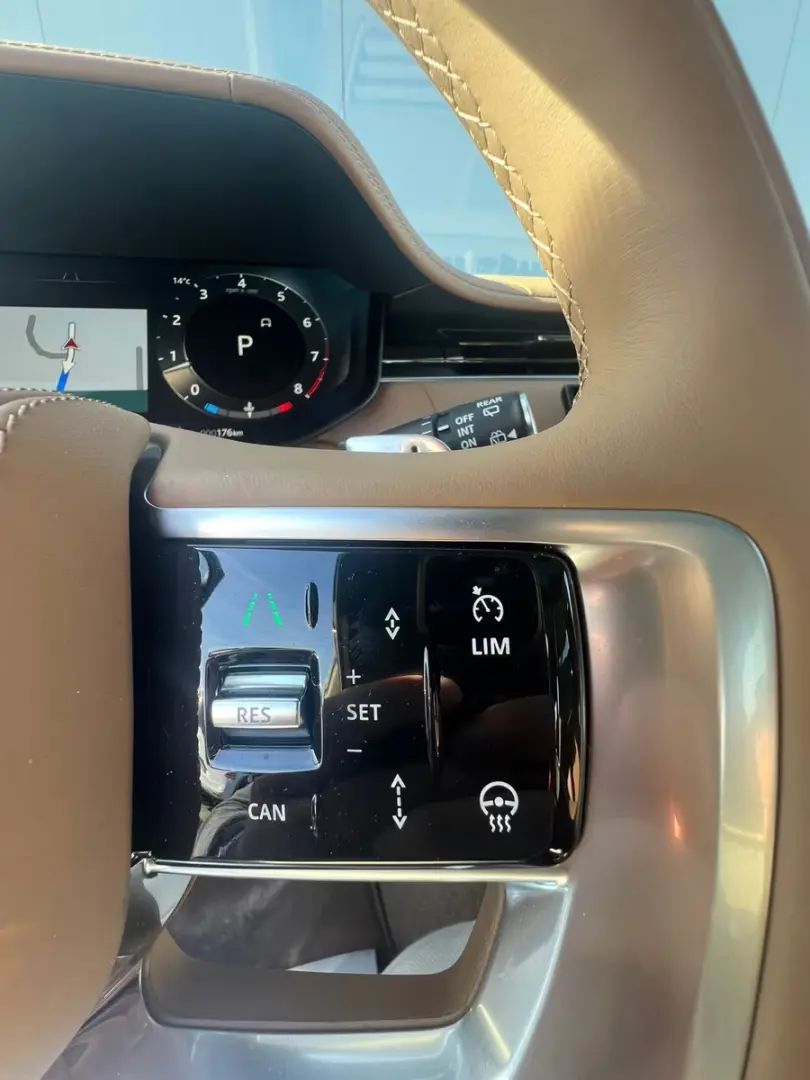 Land Rover Range Rover SV 4 4 LUNG 23  MEGA-FULL