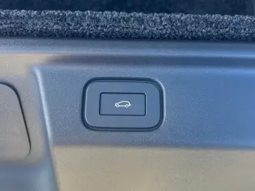 Land Rover Range Rover SV 4 4 LUNG 23  MEGA-FULL