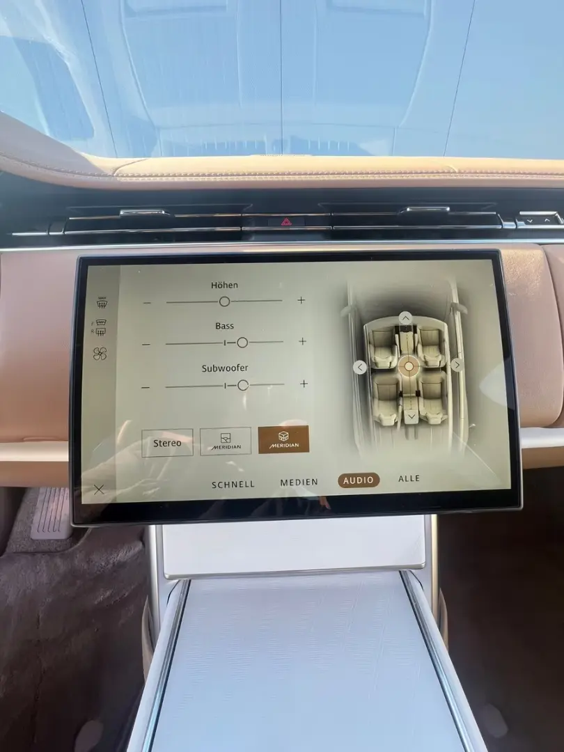 Land Rover Range Rover SV 4 4 LUNG 23  MEGA-FULL