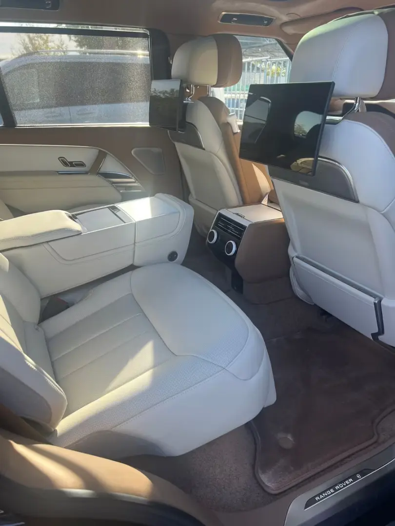 Land Rover Range Rover SV 4 4 LUNG 23  MEGA-FULL