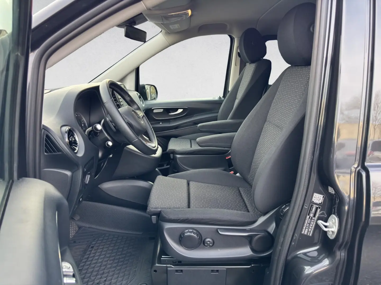 Vito Mixto 124 Aut. lang LKW 5Sitze ILS Kamera