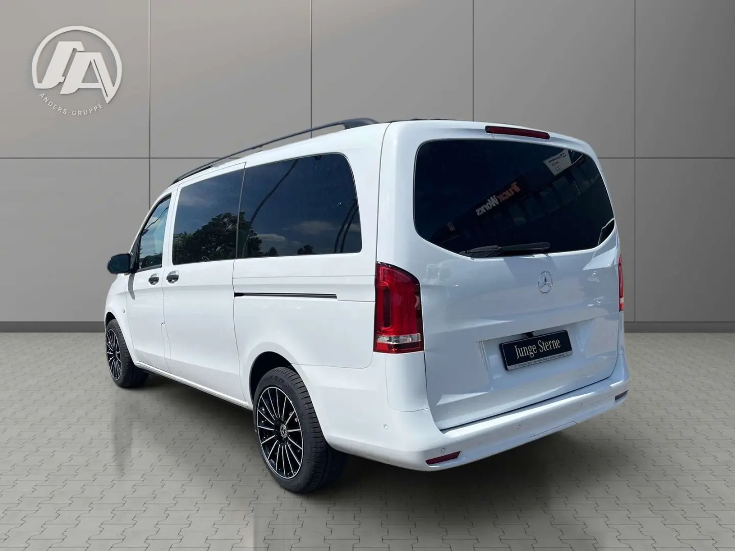 Vito 124 Tourer Pro ATM LED RFK 8 Sitzer