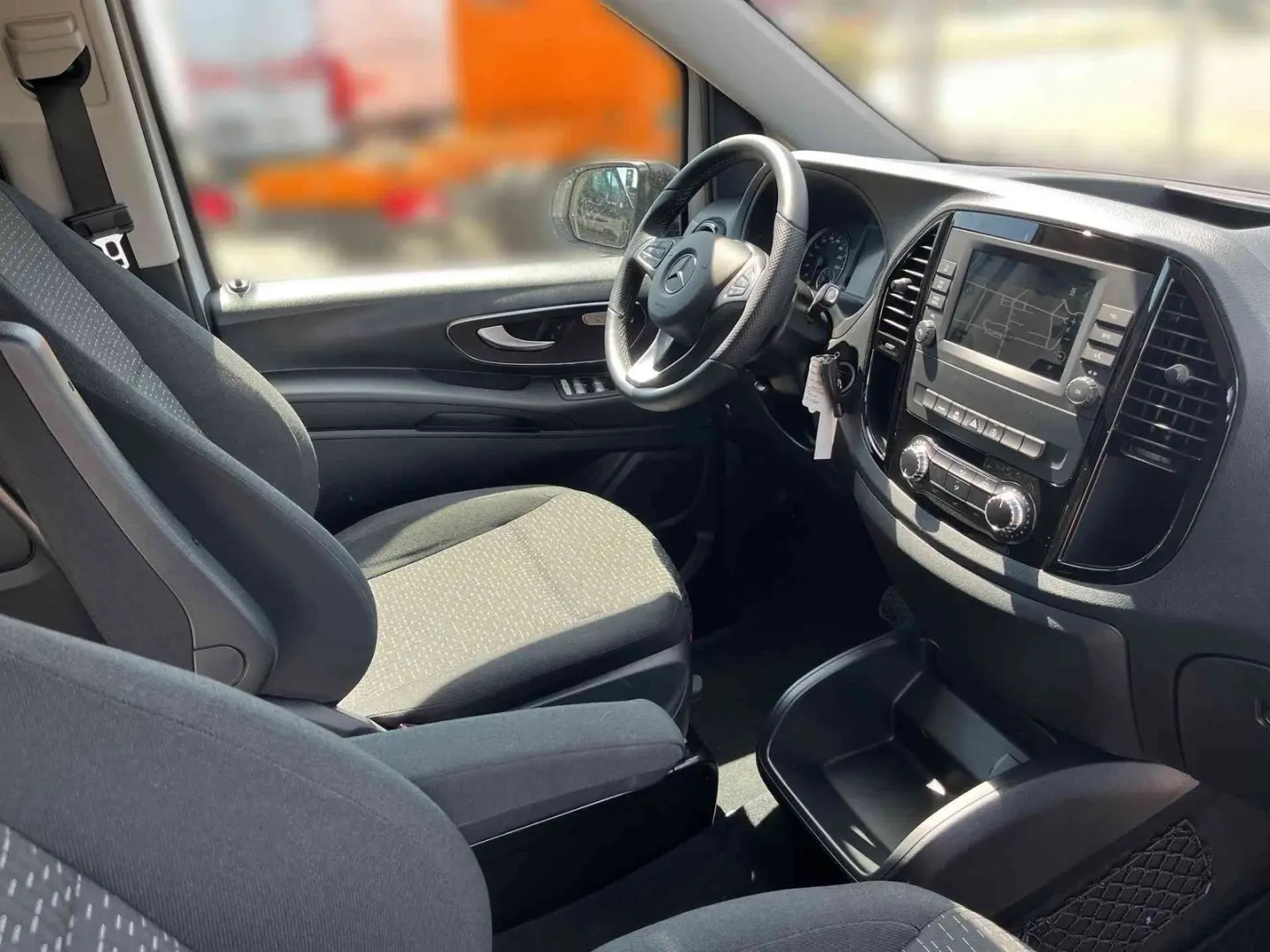 Vito 124 Tourer Pro ATM LED RFK 8 Sitzer