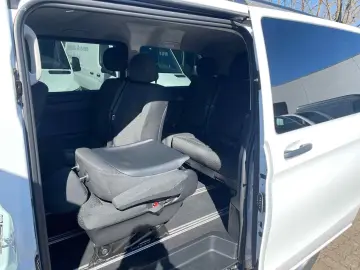 Vito 124 Tourer Pro ATM LED RFK 8 Sitzer