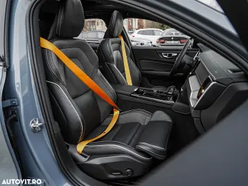 Volvo S60 T8 Recharge AWD Polestar Engineered