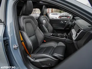 Volvo S60 T8 Recharge AWD Polestar Engineered