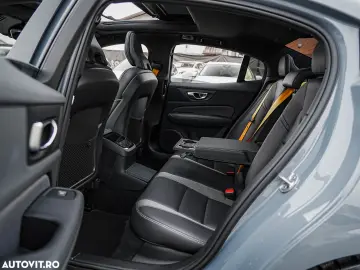 Volvo S60 T8 Recharge AWD Polestar Engineered