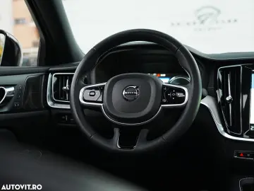 Volvo S60 T8 Recharge AWD Polestar Engineered