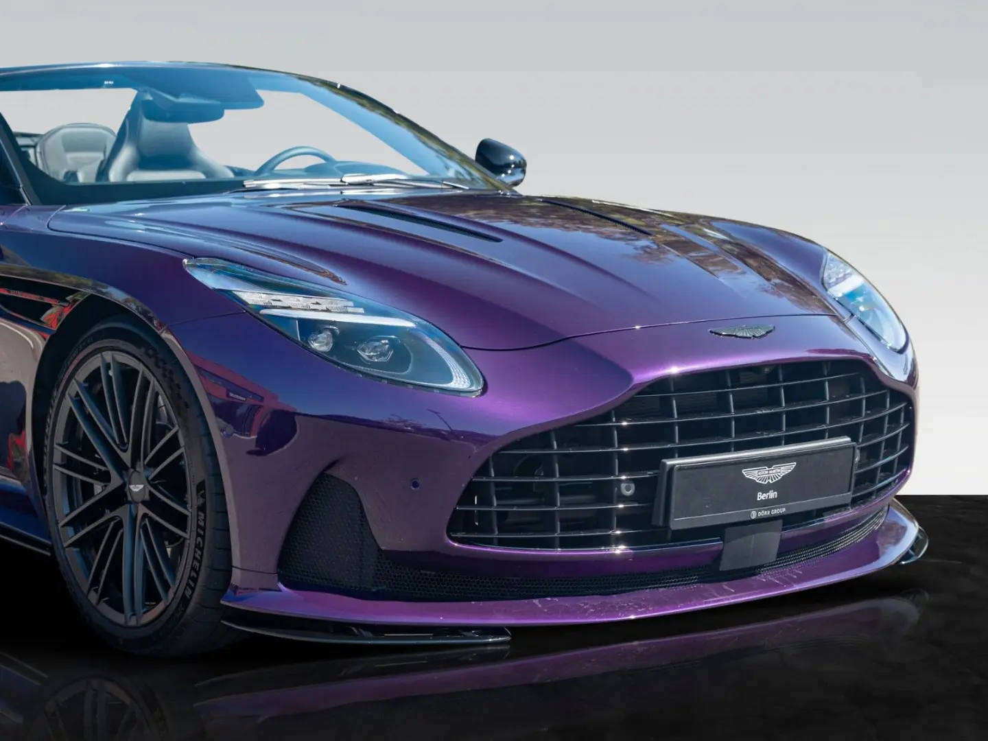 DB12 Volante   Storm Purple   Gloss Black Pack