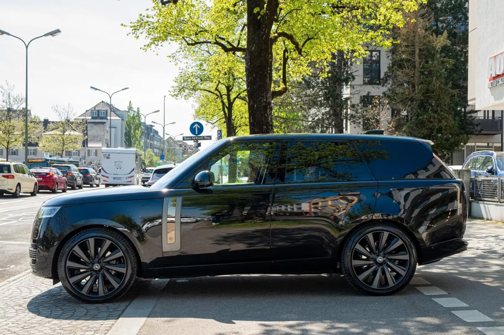 Land Rover Range Rover 4.4 P615 SWB SV