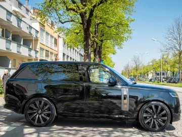 Land Rover Range Rover 4.4 P615 SWB SV