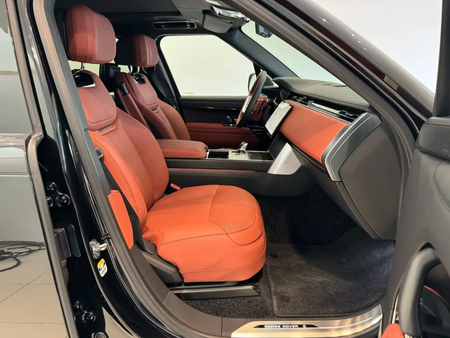 Land Rover Range Rover 4.4 P615 SWB SV