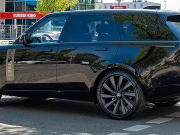 Land Rover Range Rover 4.4 P615 SWB SV