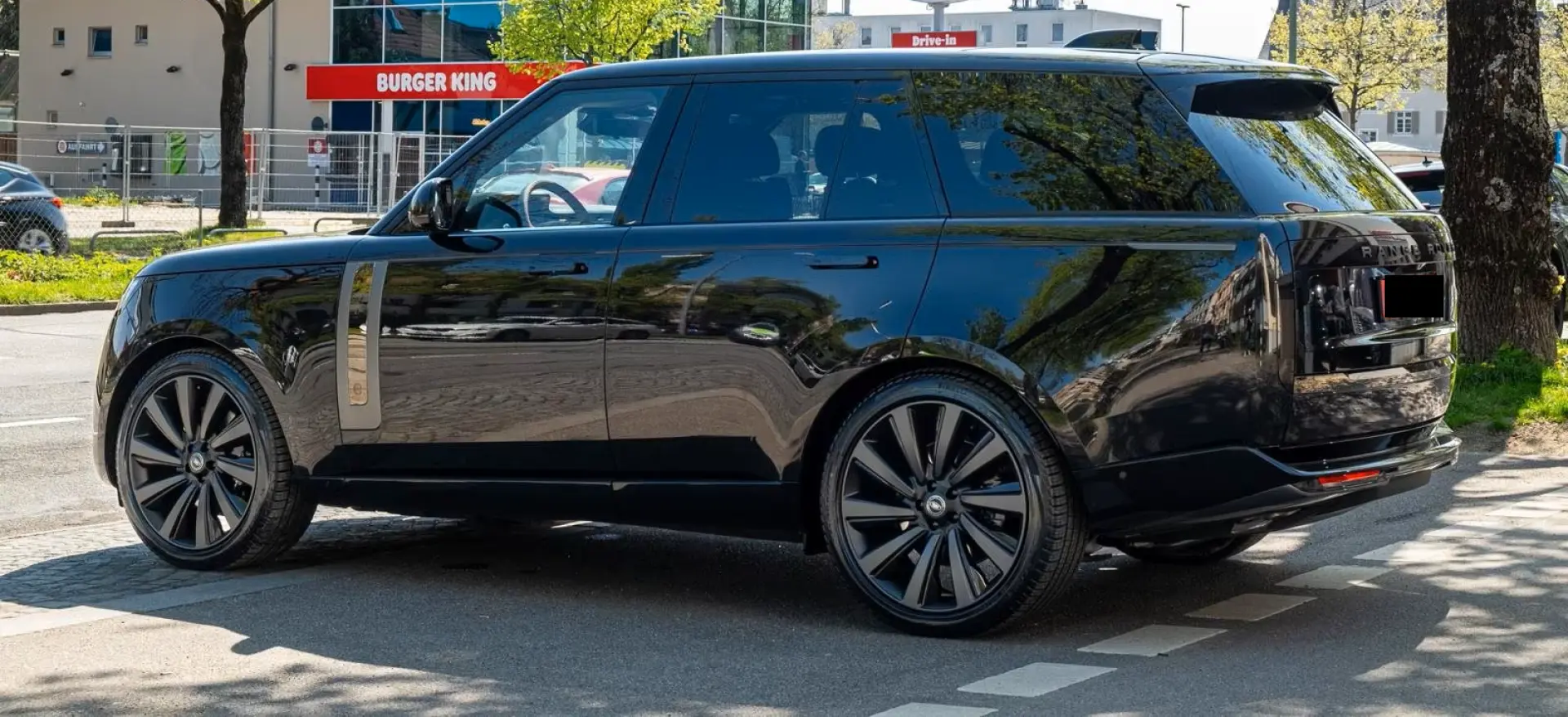 Land Rover Range Rover 4.4 P615 SWB SV