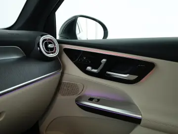 GLC 220 d 4M  360  SpurW W-Paket AHK PDC SHZ