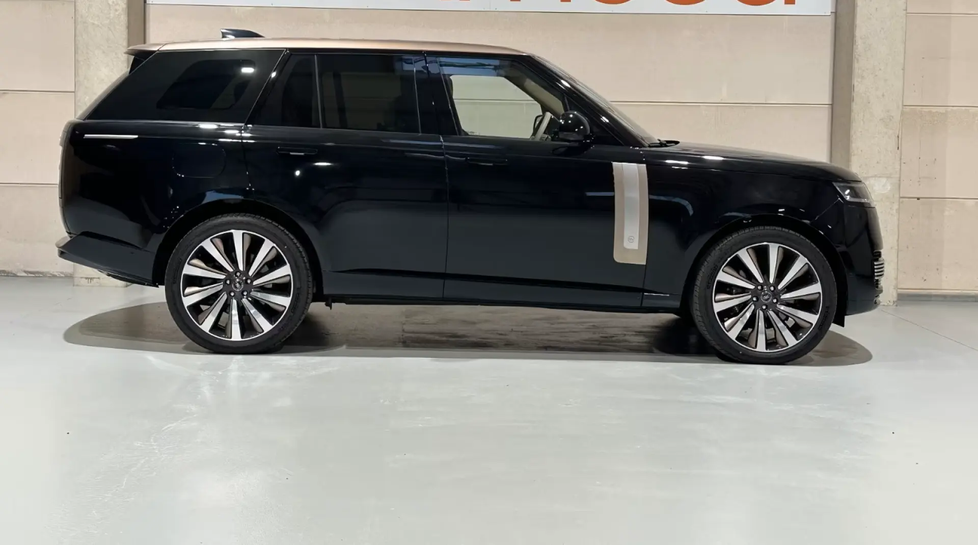 Land Rover Range Rover Bronz SV 615 CP