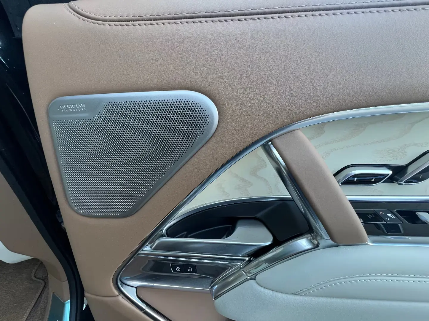 Land Rover Range Rover Bronz SV 615 CP