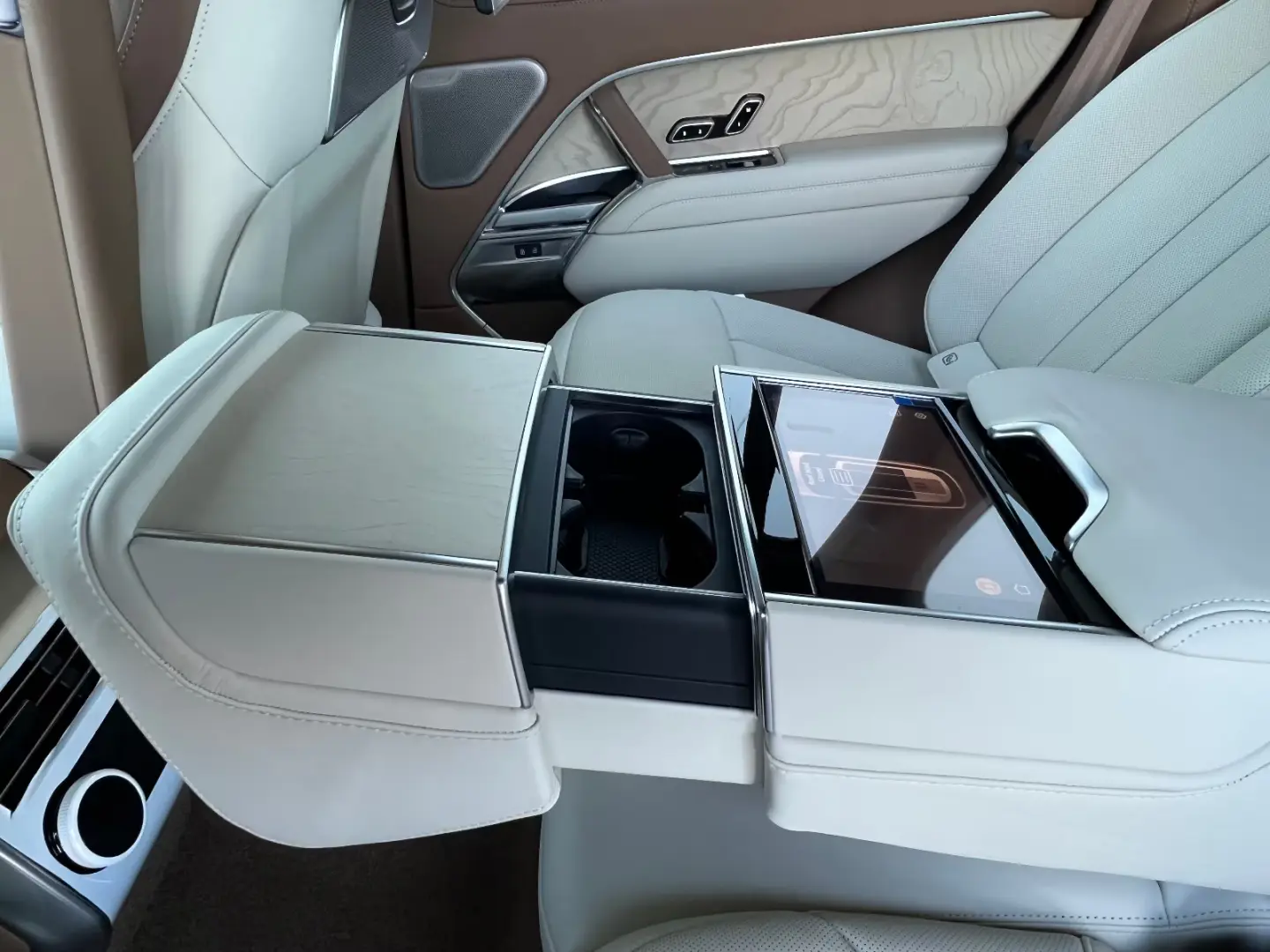 Land Rover Range Rover Bronz SV 615 CP