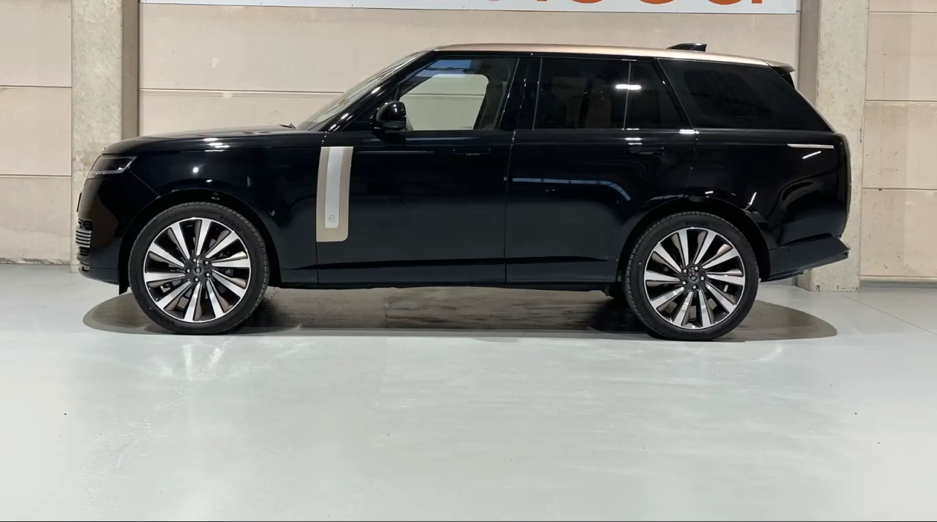 Land Rover Range Rover Bronz SV 615 CP