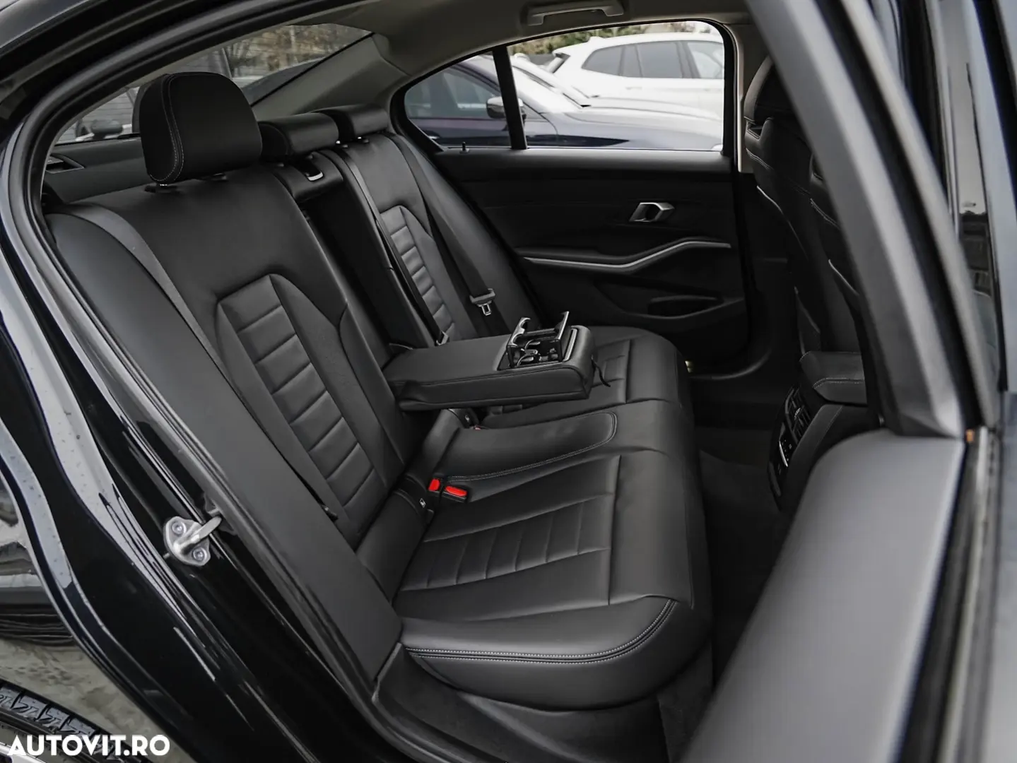 BMW Seria 3 330e Aut. Sport Line