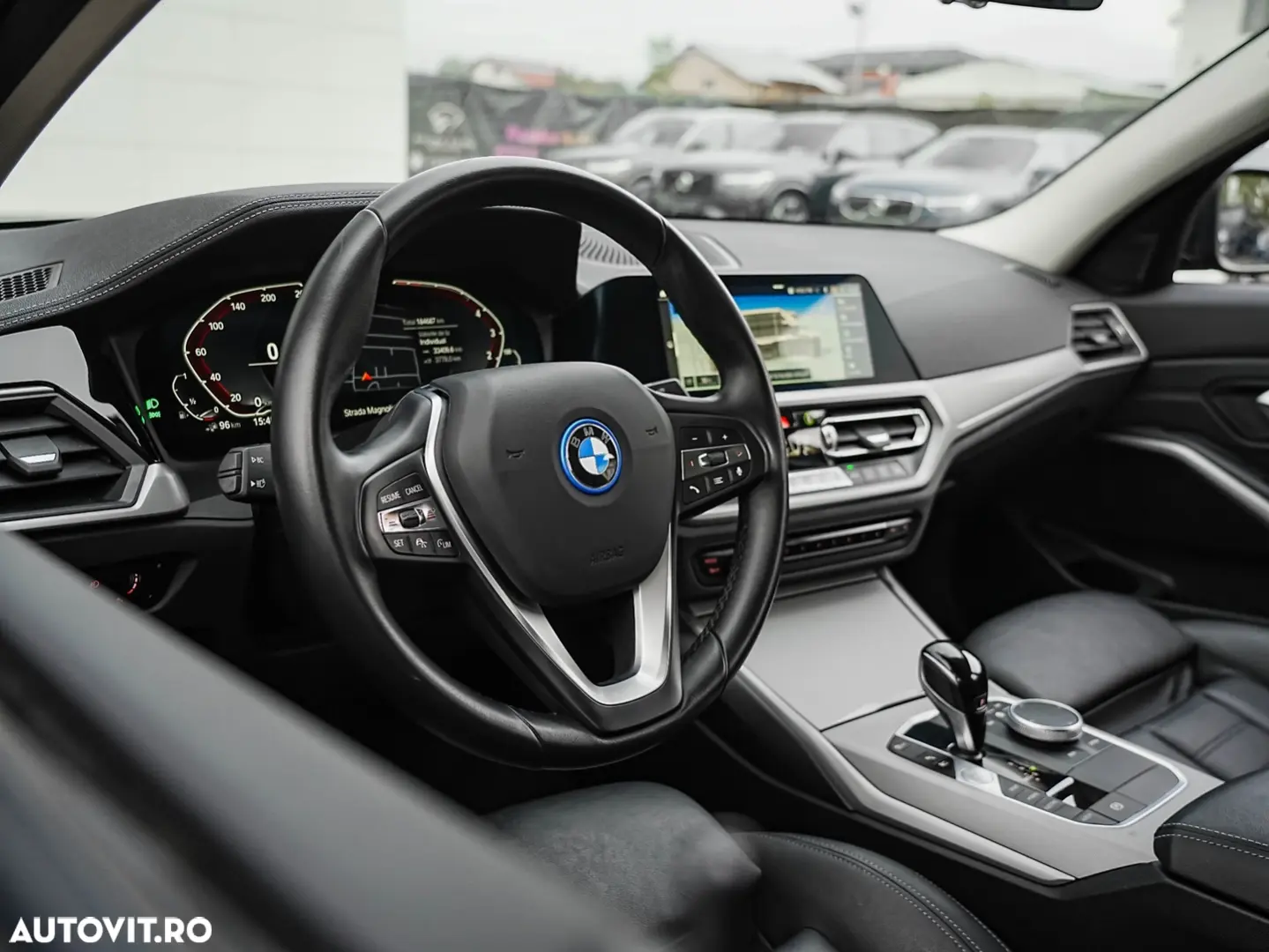 BMW Seria 3 330e Aut. Sport Line