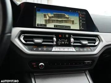 BMW Seria 3 330e Aut. Sport Line