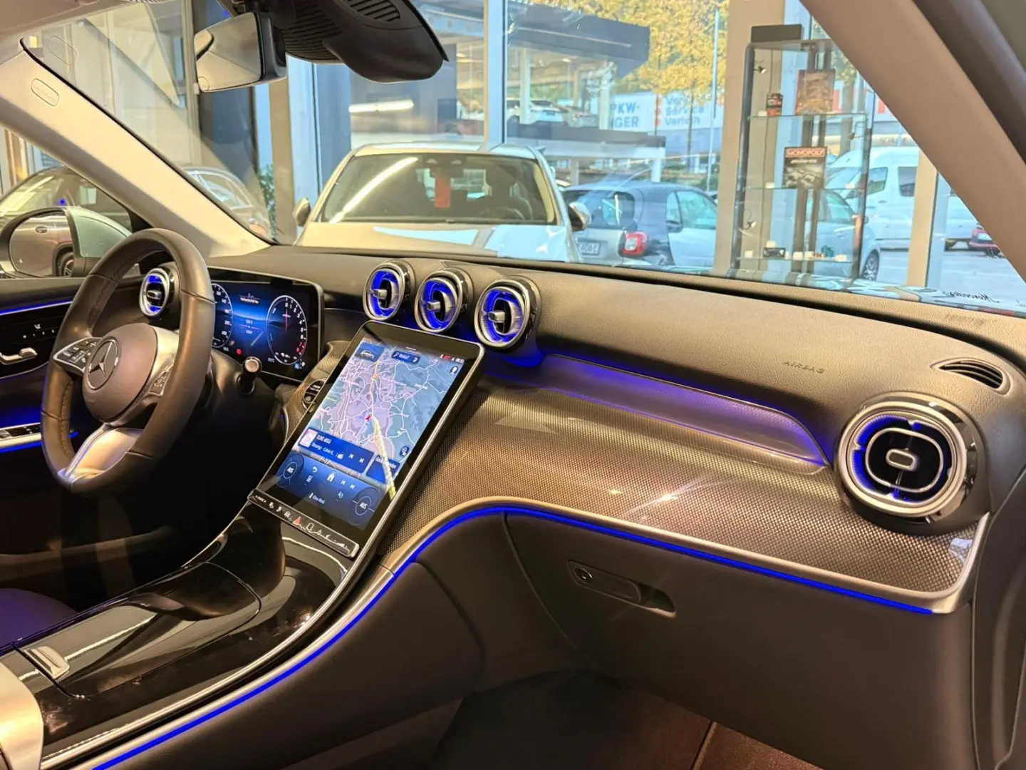 GLC 300 e 4M PANORAMA AHK MEMORY CARPLAY WINTER