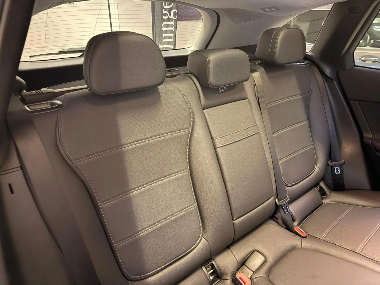 GLC 300 e 4M PANORAMA AHK MEMORY CARPLAY WINTER