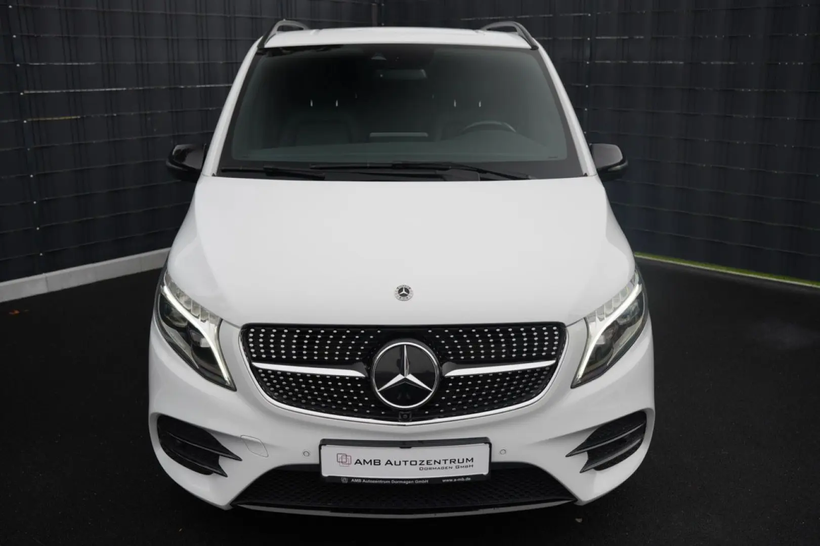 V 250 d AVANTGARDE  AMG BURMESTER 360  ACC