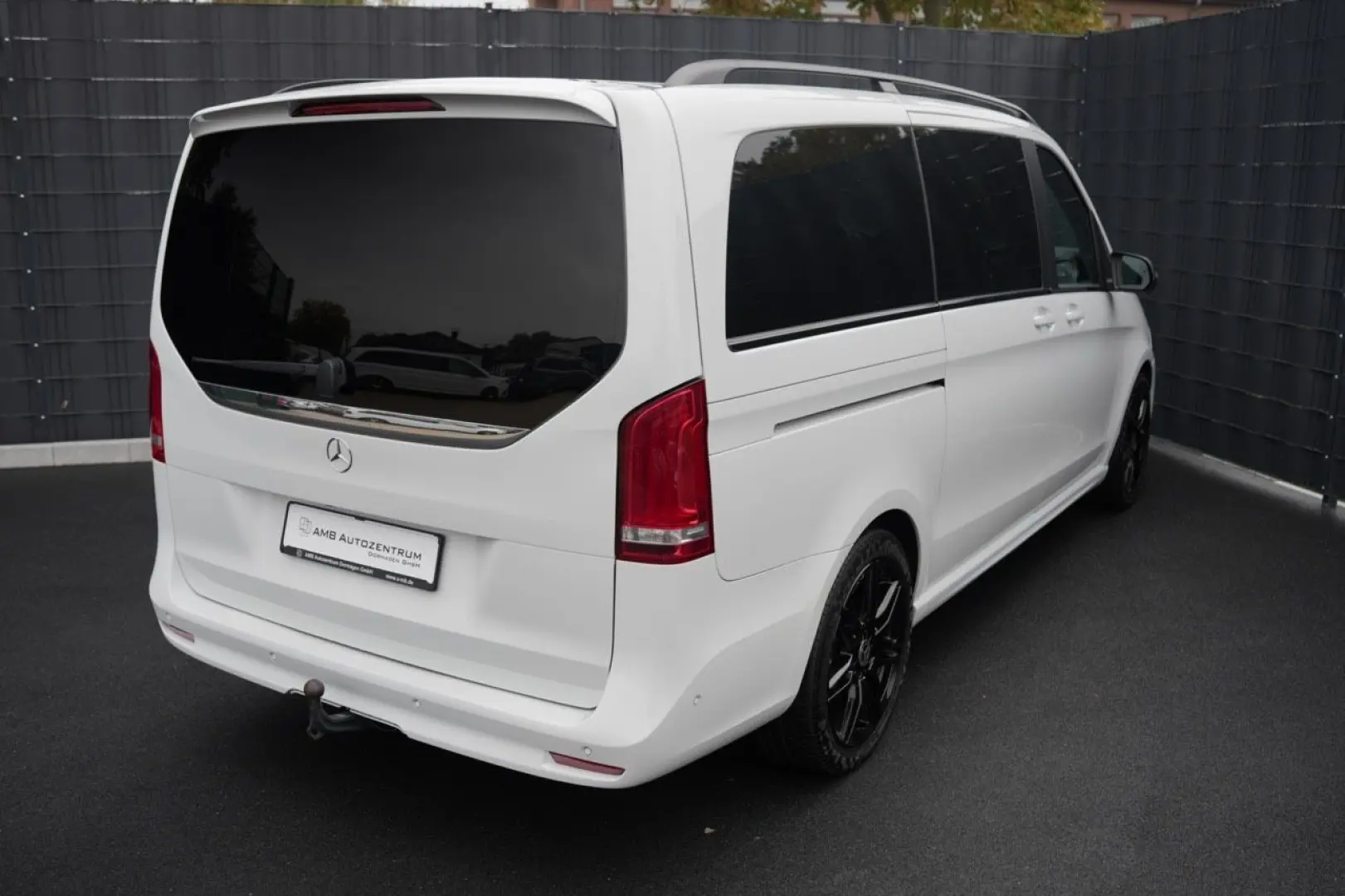 V 250 d AVANTGARDE  AMG BURMESTER 360  ACC