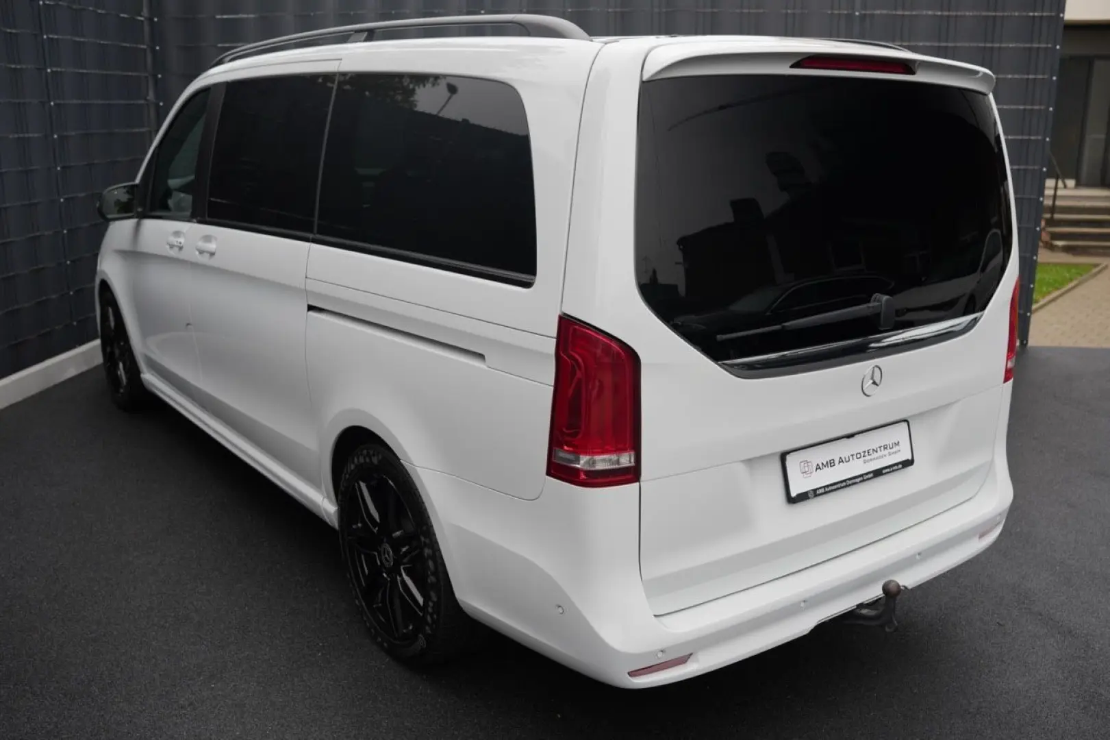 V 250 d AVANTGARDE  AMG BURMESTER 360  ACC