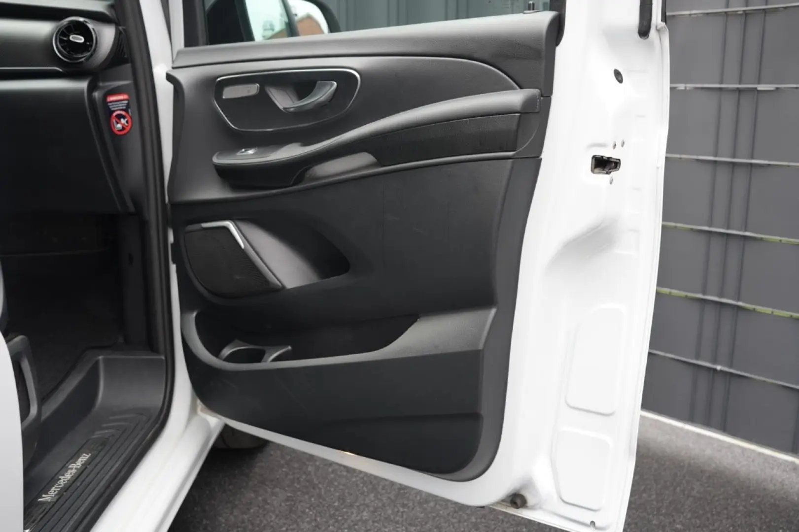 V 250 d AVANTGARDE  AMG BURMESTER 360  ACC