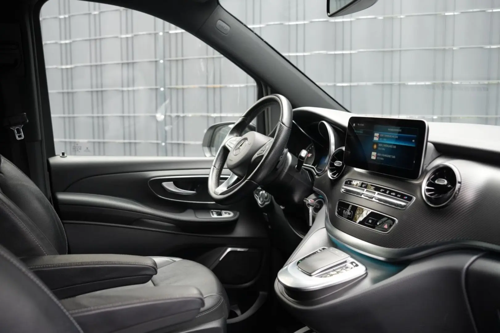 V 250 d AVANTGARDE  AMG BURMESTER 360  ACC