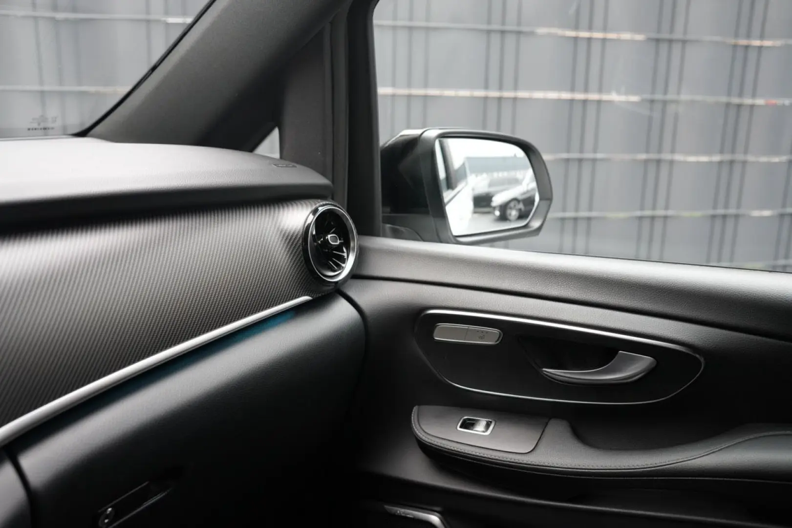 V 250 d AVANTGARDE  AMG BURMESTER 360  ACC