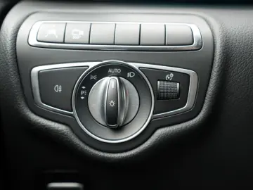 V 250 d AVANTGARDE  AMG BURMESTER 360  ACC