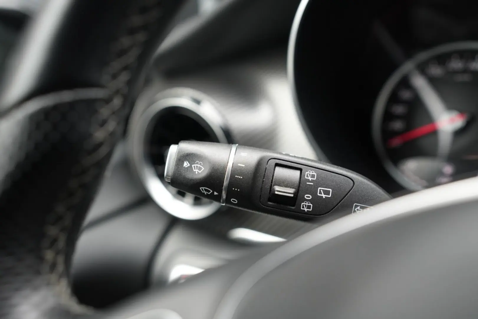 V 250 d AVANTGARDE  AMG BURMESTER 360  ACC