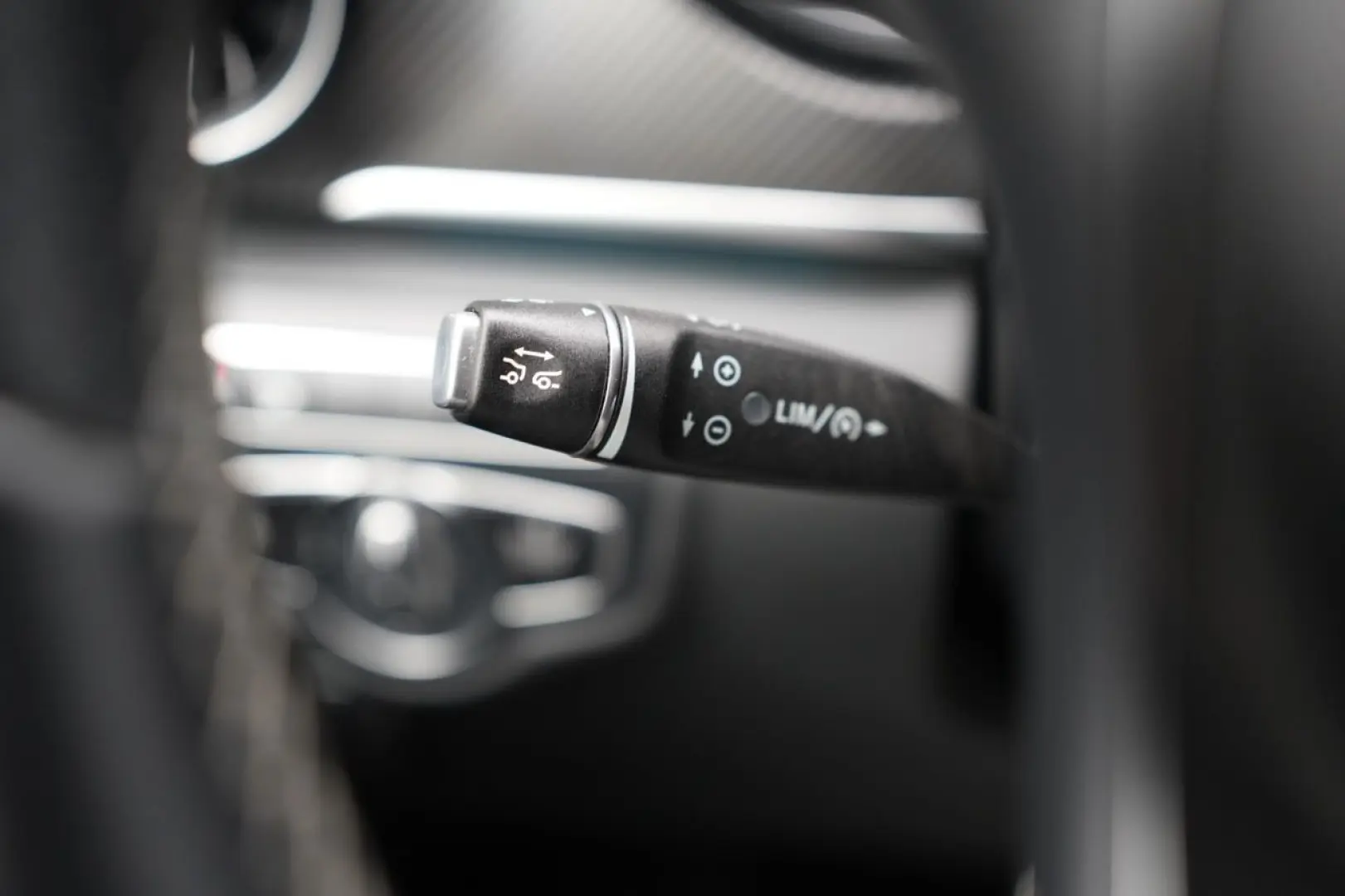 V 250 d AVANTGARDE  AMG BURMESTER 360  ACC